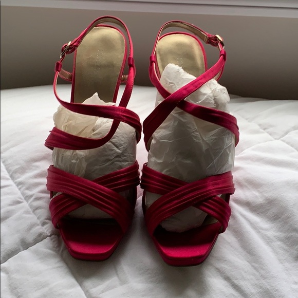 Women’s Nine West magenta high heels - Picture 2 of 6